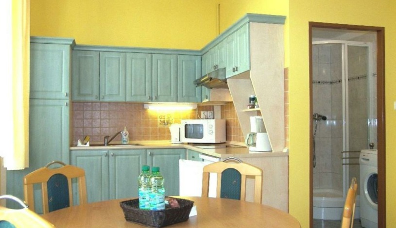 Villa Christiana Mariánské Lázně - Velký apartmán 5   98 m2, Malý apartmán 1 a 2    48 m2, Střední apartmán 3 a 6  68 m2